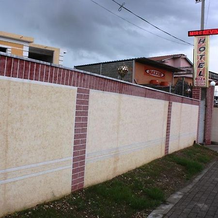 Hotel Buza New Shtoj ภายนอก รูปภาพ