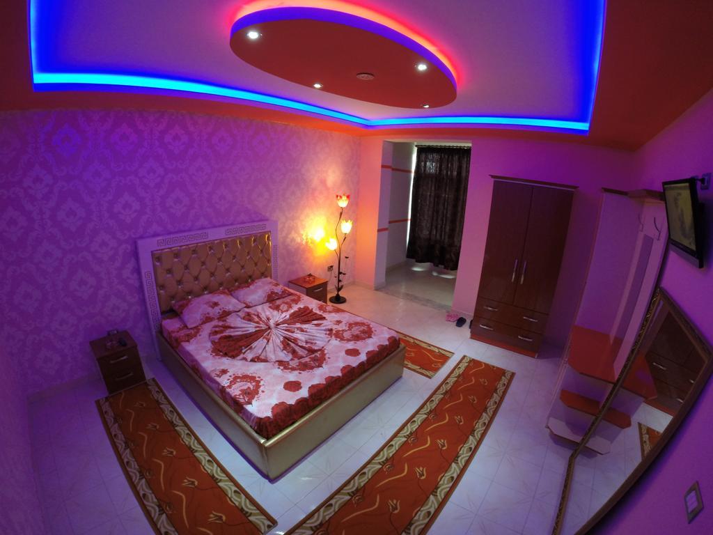Hotel Buza New Shtoj ภายนอก รูปภาพ